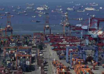 DUA KAPAL CMA CGM DI JICT