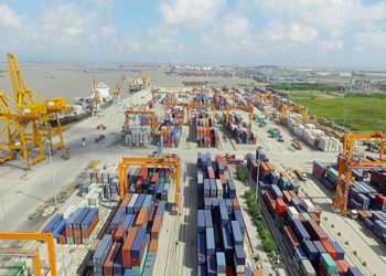 VIETNAM BERENCANA BUKA PELABUHAN BARU
