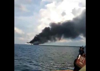 Seluruh Penumpang Kapal Satya Kencana yang Terbakar Berhasil Dievakuasi