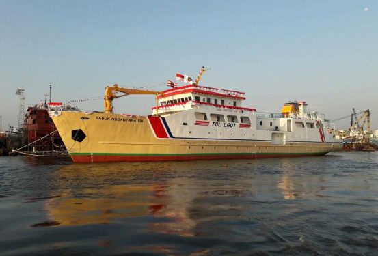 KM Sabuk Nusantara Masuk ke Seram Timur