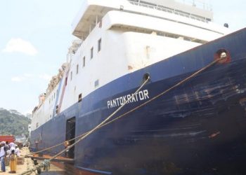 Kapal Pantokrator Tabrak Kapal Barang di Pelabuhan Samarinda