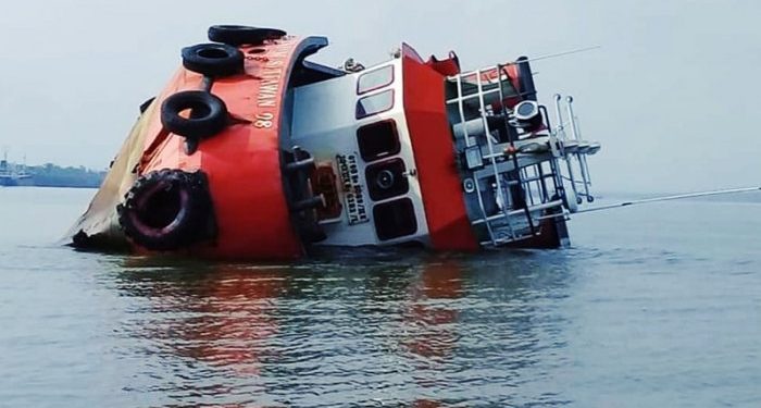 Tug Boad Terbalik di Segah Berau