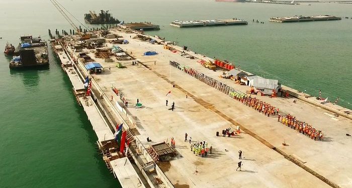 Pemerintah akan Mewajibkan Pengiriman Barang di Sumatera Lewat Kuala Tanjung