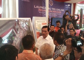 Menko Maritim Resmikan TPS Online Panjang