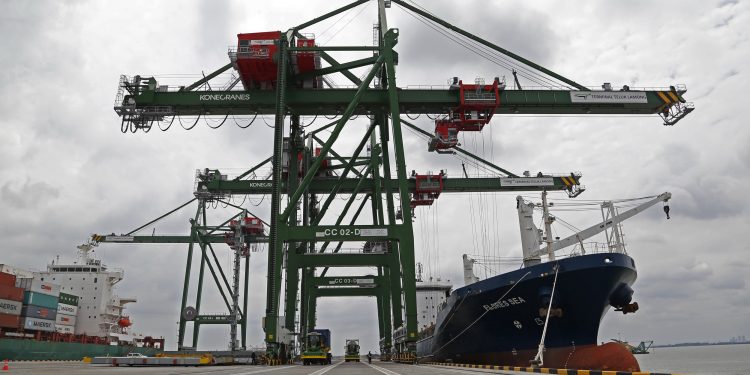 Perluas CY, Teluk Lamong Targetkan Tangani 545.000 TEUs