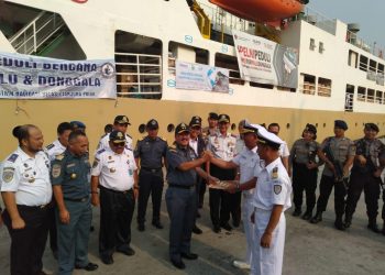 Minggu tiba di Pantoloan, Kapal Camara Nusantara 3 Bawa Bantuan Sembako untuk Palu