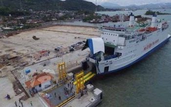 Potret Buram Usaha Kapal Penyeberangan