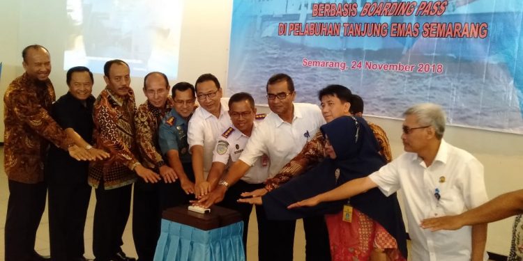 Setelah Launching Layanan Barang & Penumpang, Tiket bisa Dibeli Lewat Alfamart Secara Online