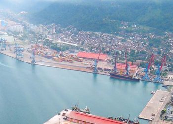 Panjang Terapkan Integrated Port Services