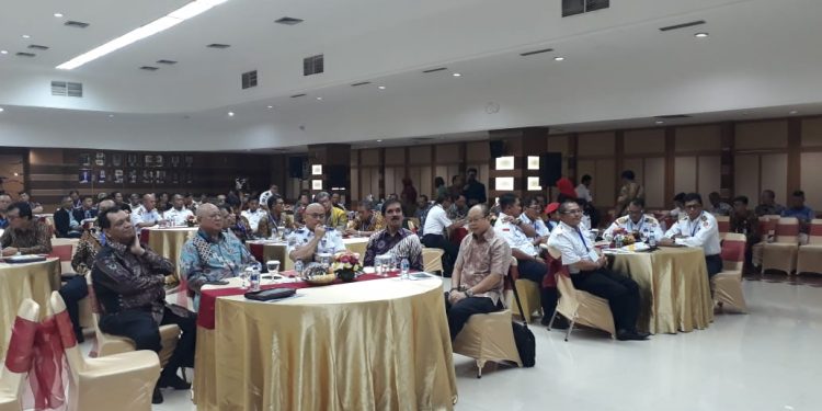 Mendesak, Penyusunan Kode Etik Pelaut