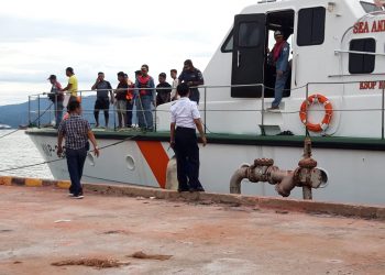 Hubla Kerahkan Kapal Bantu Korban Tsunami di Pulau Legundi