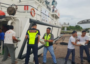 KNP Trisula Angkut Bantuan Kemanusiaan untuk Tsunami Selat Sunda