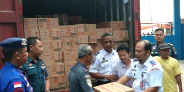 KSOP Marunda Sumbang Sembako ke Korban Tsunami Selat Sunda