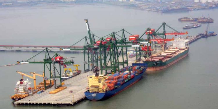 2018, Produksi Petikemas Pelindo III Capai 5,3 Juta TEUs