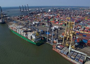 Pelindo III Siapkan Sambungan Listrik untuk Kapal di Tanjung Emas