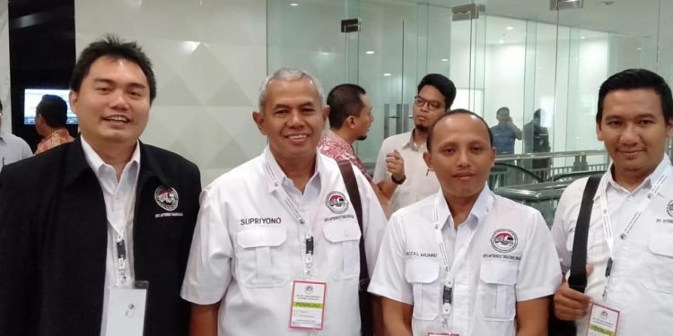 Pemerintah Cuek, Pengusaha Truk Rugi Ratusan Juta per Hari