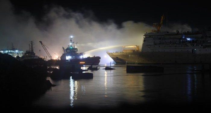 Kapal Awu Milik Pelni Terbakar di Semarang