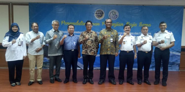 Kemenhub-KKP Kerjasama untuk Pelayanan Status Hukum Kapal Penangkap Ikan