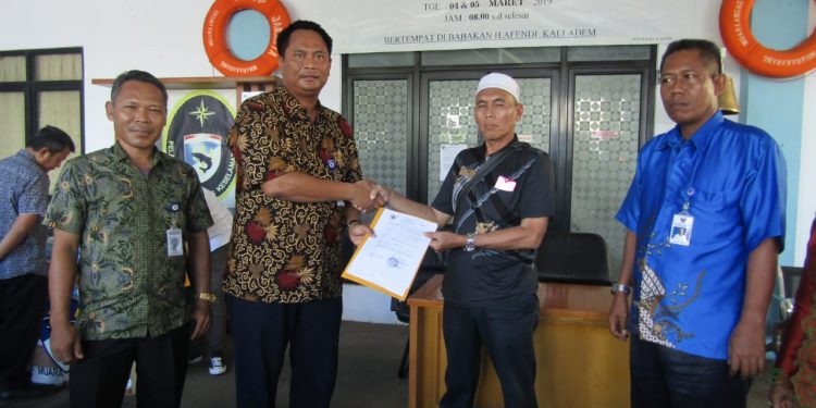 Penyerahan Pas Kecil di Muara Angke dan Bandung Selatan