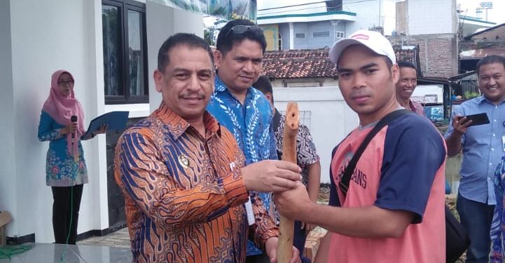 Masyarakat Ikutan Padat Karya di UPP Jepara