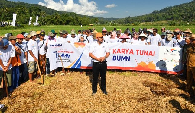 Mengisi HUT Kementerian BUMN ke-21, IPC Berbagi dengan 1500 Warga Ciamis