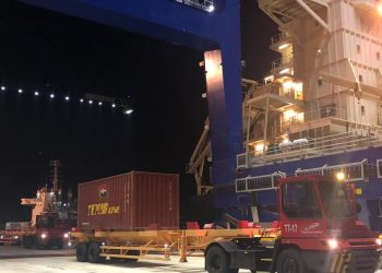 Kapal Temas Rutin ke Kuala Tanjung untuk Kegiatannya