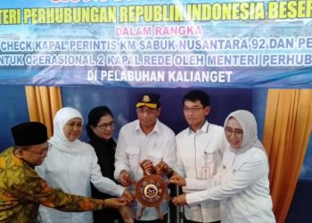 Menhub Serahkan 2 Kapal Rede ke Pelni, Sekaligus Ramp Check Angkutan Kapal Lebaran