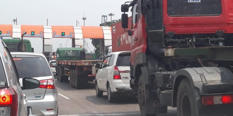 Sudah Pakai E-Pass, Kok Tambah Macet