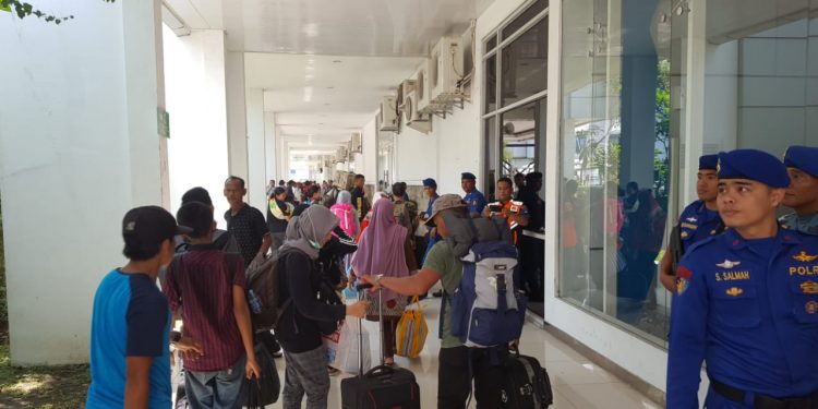 Pemudik Banjiri Bandar Deli Medan