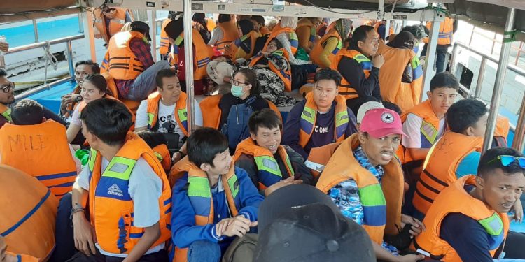 Ribuan Wisatawan Serbu Kepulauan Seribu Lewat Kali Adem