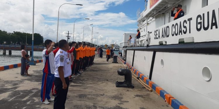 Indonesia Kerahkan 3 Kapal Untuk Tanggulangi Tumpahan Minyak RI-Philipina