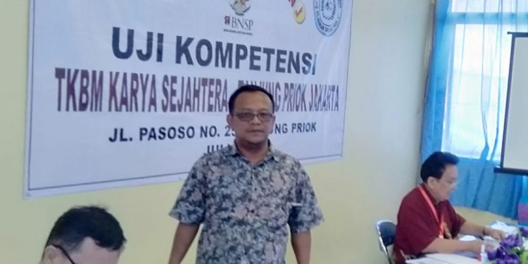 Ratusan TKBM Priok Peroleh Sertifikat Kompetensi Bongkar Muat