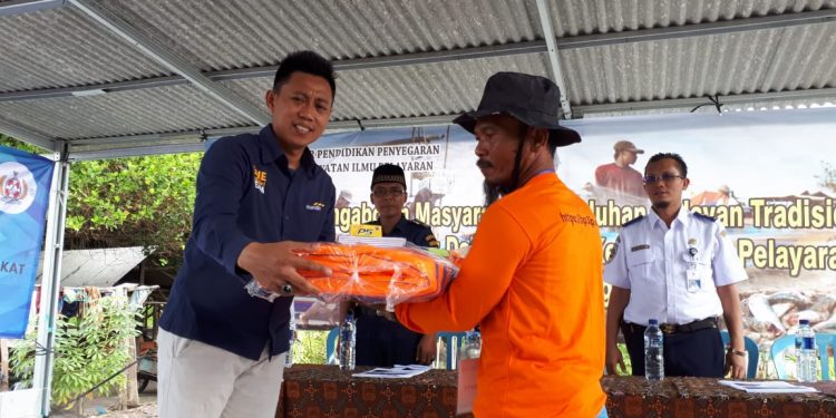 Nelayan Kepulauan Seribu Dapat Penyuluhan Keselamatan Pelayaran