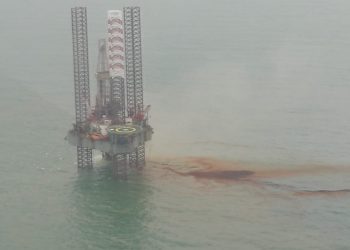 Kebocoran Gas Pertamina di Pantai Kerawang Masih Diatasi