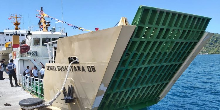 Kemenhub Serahkan Beberapa Kapal Tol Laut untuk Indonesia Timur