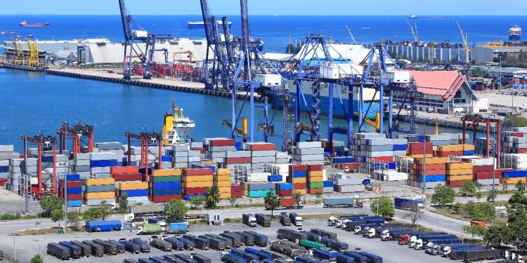 Hingga Juni, Batam Tangani 439.000 TEUs