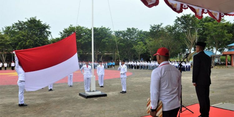 Pelindo I Kibarkan Merah Putih Serentak