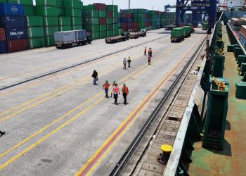 Crane yang Dibeli Adipurusa Dihantam Badai Taiphon