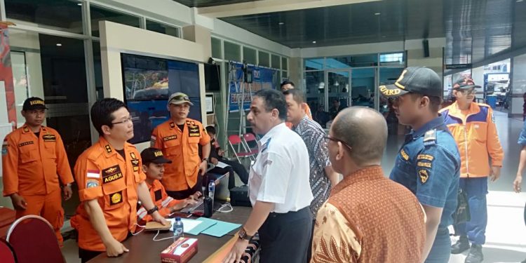 Khofifah & Ahmad Temui Korban KM Santika Nusantara