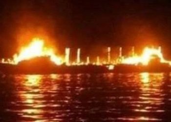 Dua Kapal Patroli KPLP Evakuasi Penumpang KM Izhar