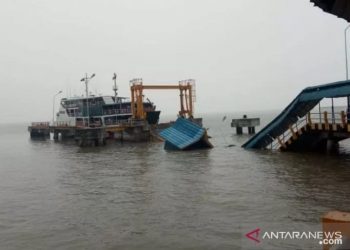 Jembatan Roboh, Layanan Dipindahkan