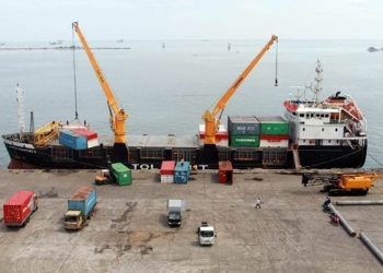 Meski Bawa 3 Kontainer, Kapal Tol Laut Masuk Digoel