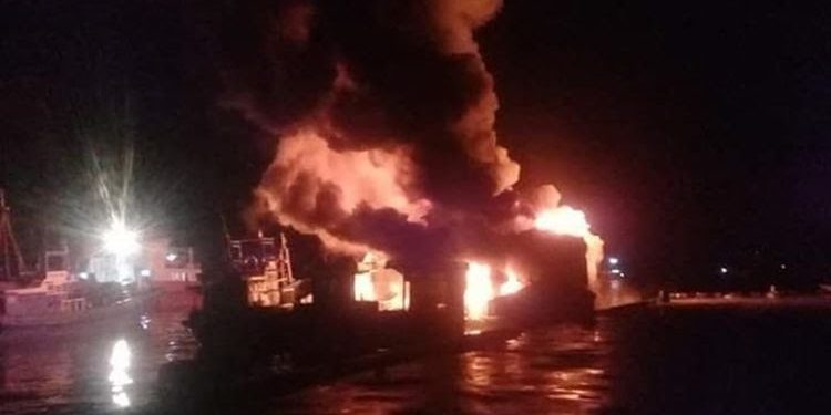 Empat Kapal Dilalap Si Jago Merah di Makuku