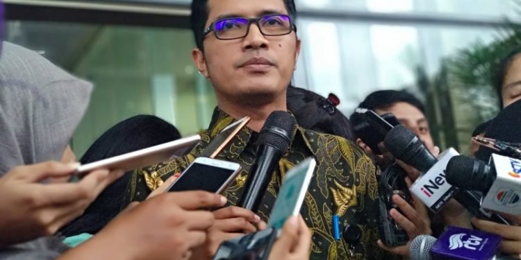 Proyek Pelabuhan Kembali Makan Korban