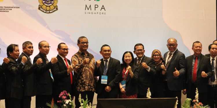 Indonesia Komit Atasi Sampah Plastik di Laut