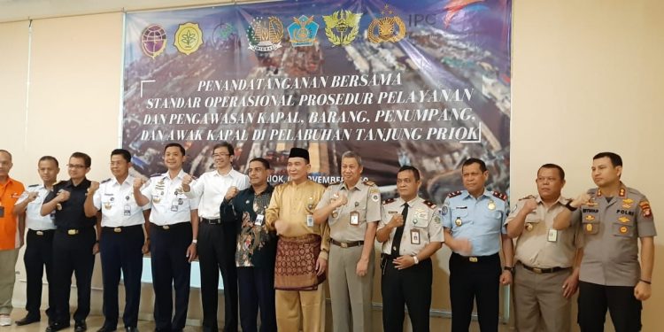 Institusi Pemerintah Teken Komitmen SOP Pelayanan Kapal dan Barang