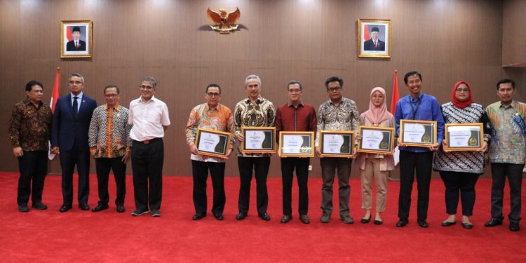 Pelindo IV Raih Anugerah KIP