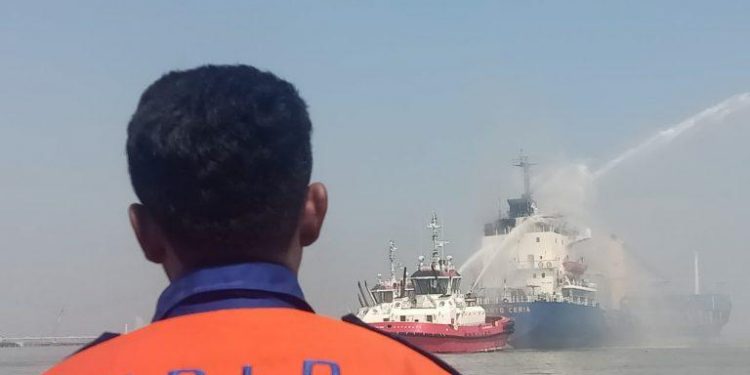 Kebakaran Kapal Tanto Ceria Sudah Dipadamkan