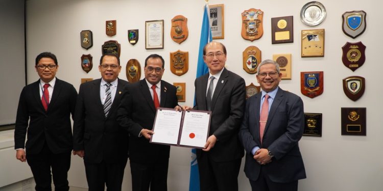 Temui Sekjen IMO, Menhub Sampaikan Dokumen Aksesi