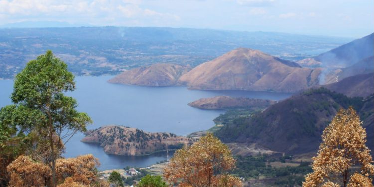 Save Danau Toba Dari Limbah